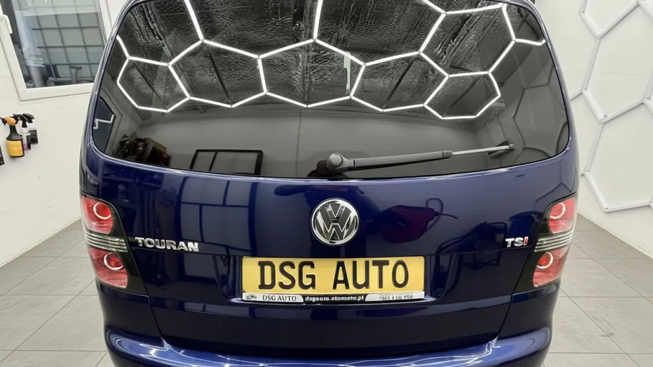 VOLKSWAGEN Touran -