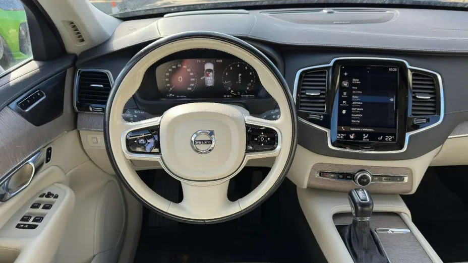 VOLVO XC90 -