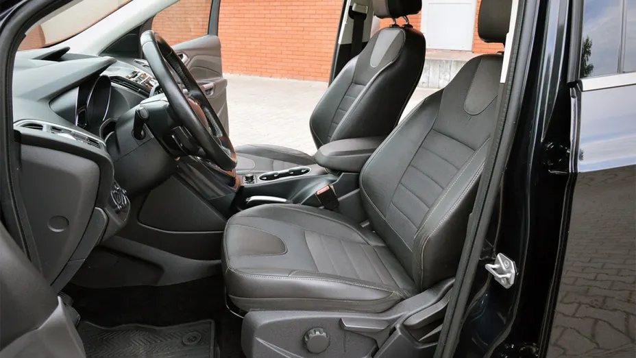 FORD Kuga -
