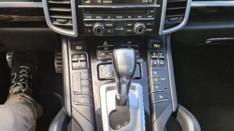 PORSCHE Cayenne -