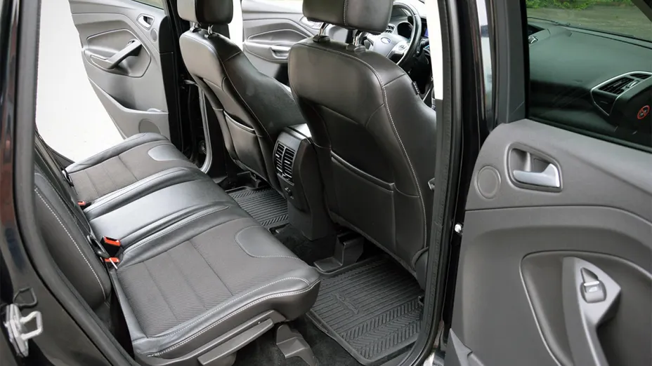 FORD Kuga -