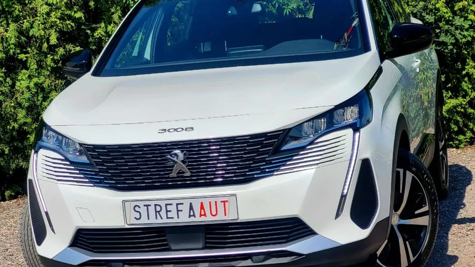 PEUGEOT 3008 -