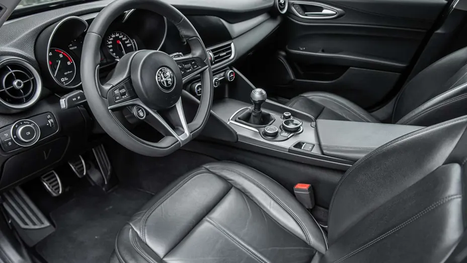 ALFA ROMEO Giulia -