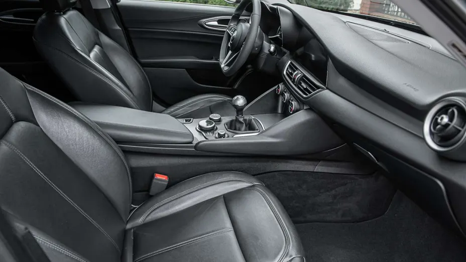 ALFA ROMEO Giulia -