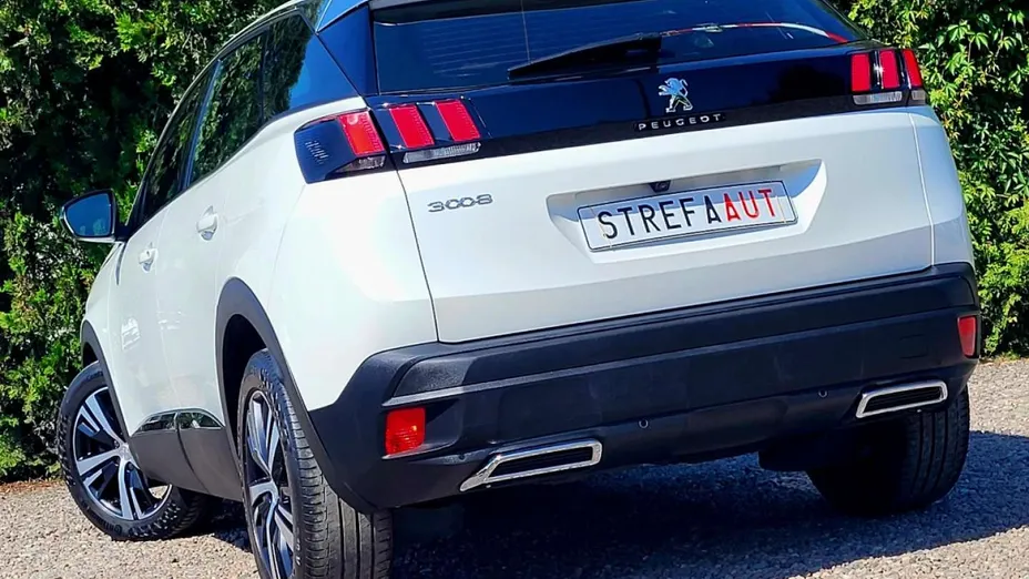 PEUGEOT 3008 -