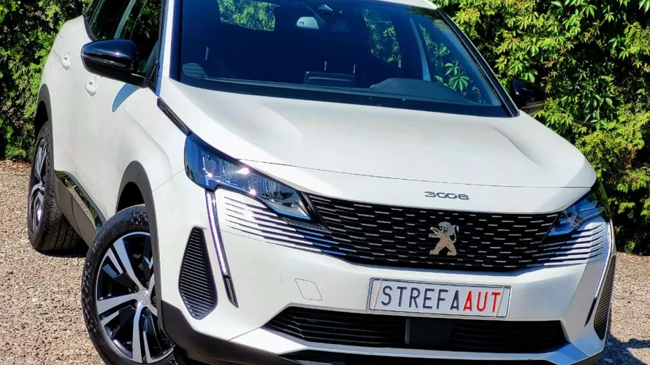 PEUGEOT 3008 -