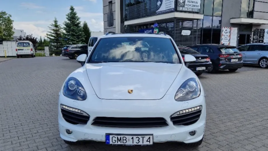 PORSCHE Cayenne -