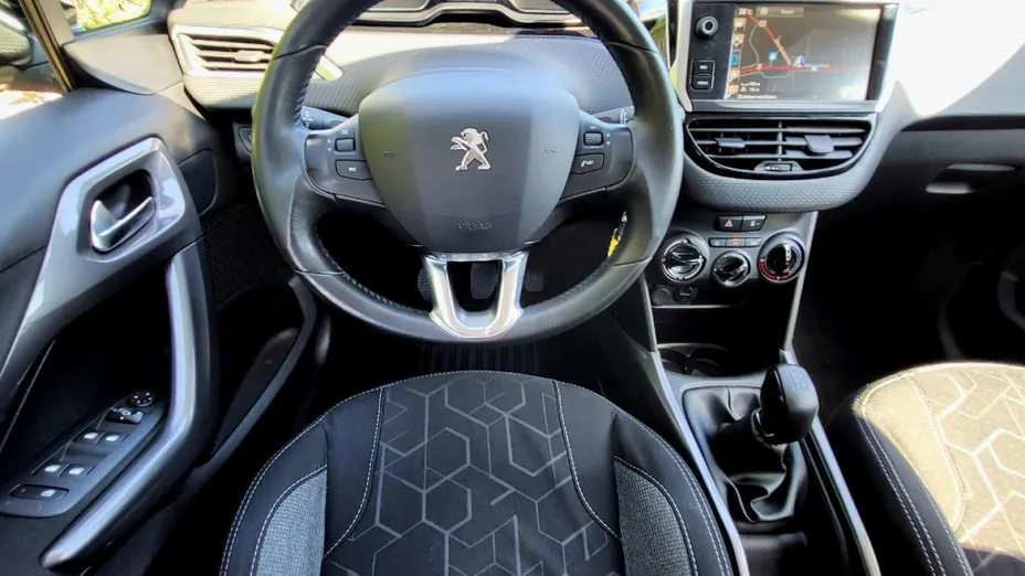 PEUGEOT 2008 -