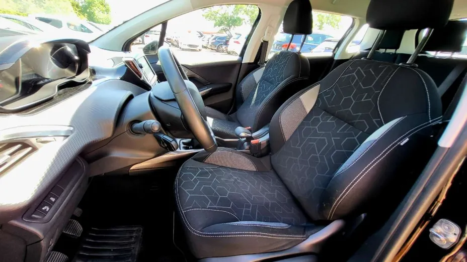 PEUGEOT 2008 -