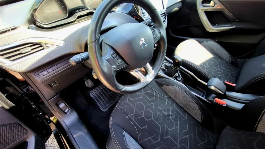 PEUGEOT 2008 -