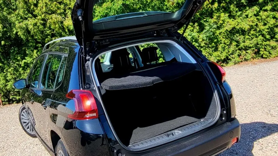 PEUGEOT 2008 -