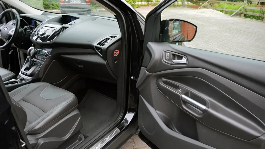 FORD Kuga -