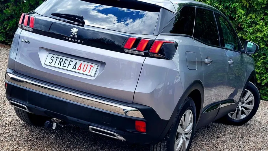 PEUGEOT 3008 -