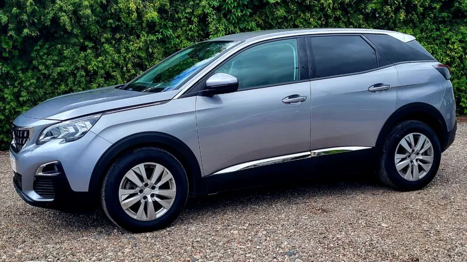PEUGEOT 3008 -