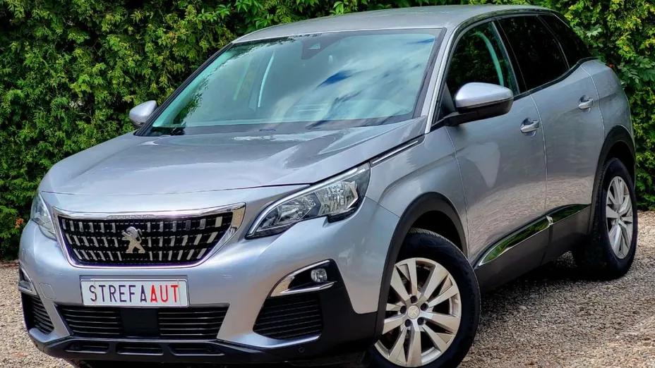 PEUGEOT 3008 -