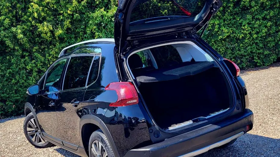 PEUGEOT 2008 -