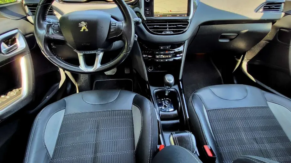 PEUGEOT 2008 -
