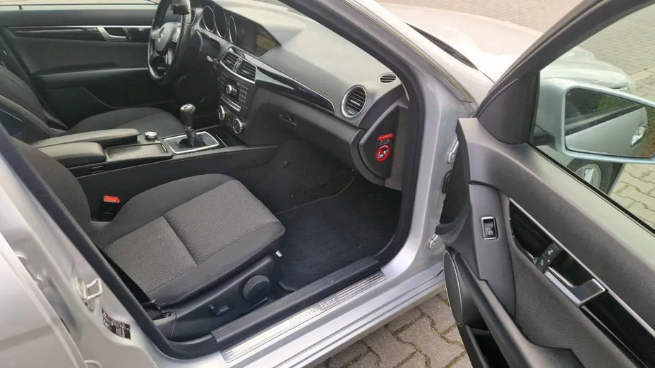 MERCEDES-BENZ C Klasa -