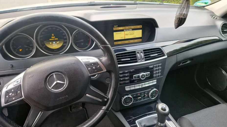 MERCEDES-BENZ C Klasa -