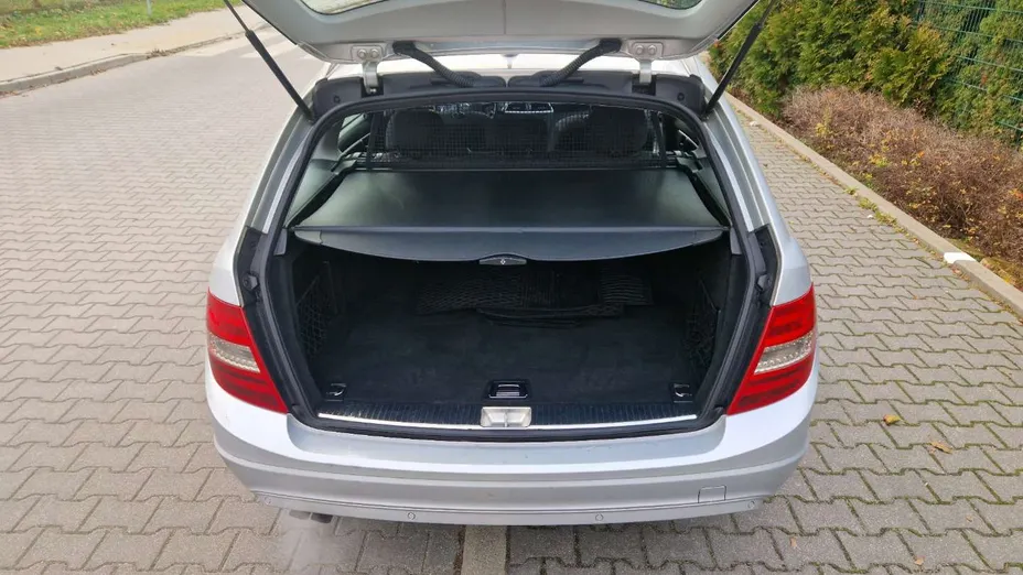 MERCEDES-BENZ C Klasa -