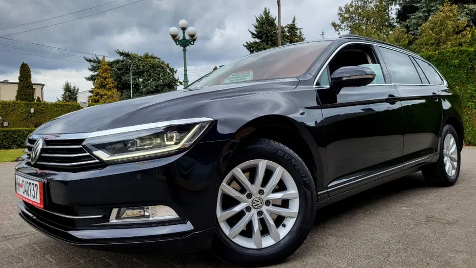 VOLKSWAGEN Passat -