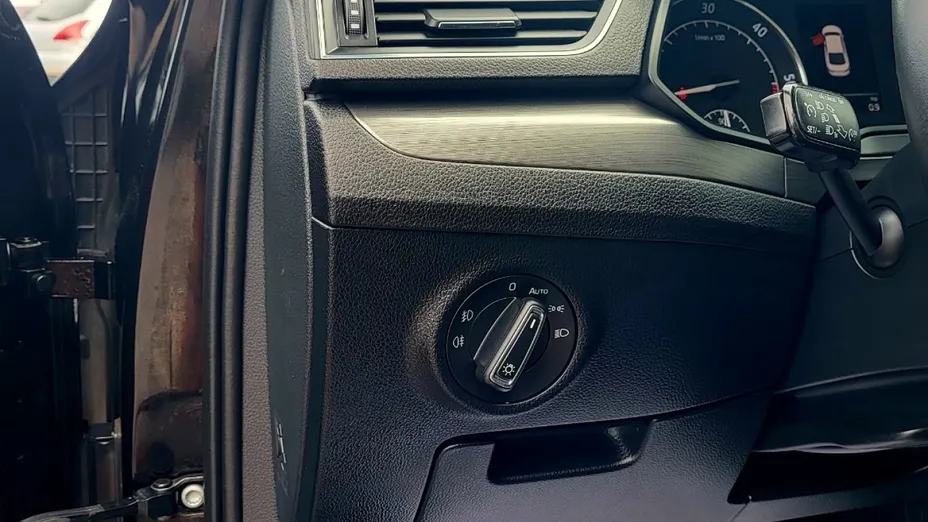 SKODA Superb -