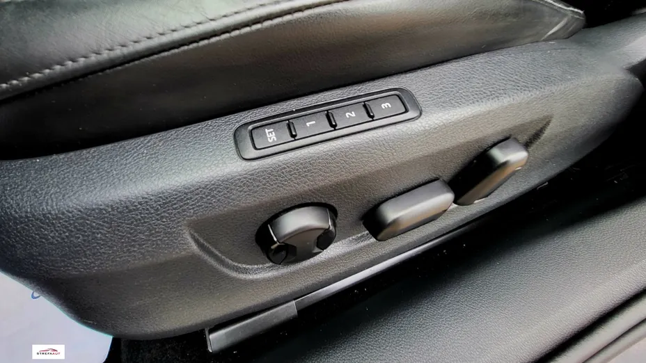 SKODA Superb -