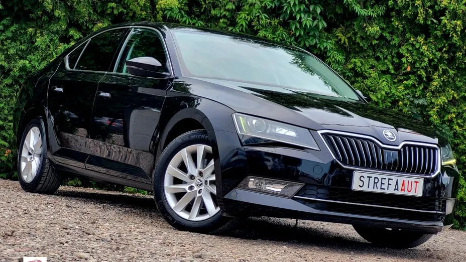 SKODA Superb -