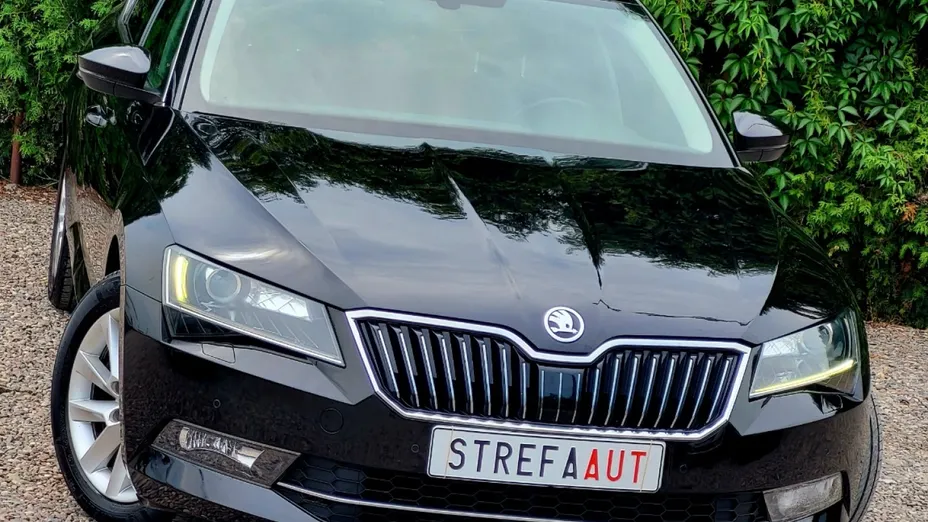 SKODA Superb -
