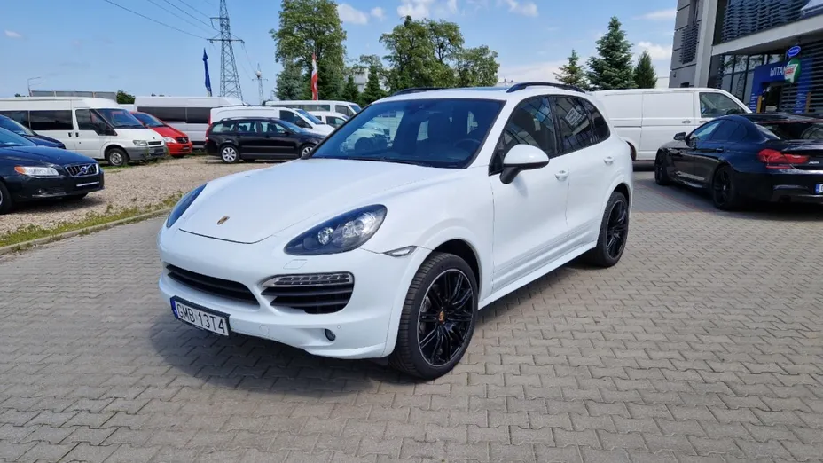 PORSCHE Cayenne -