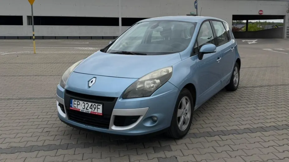 RENAULT Scenic -