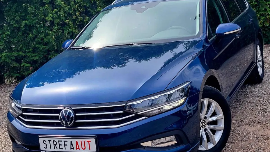 VOLKSWAGEN Passat -