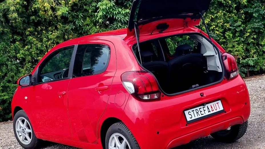 PEUGEOT 108 -