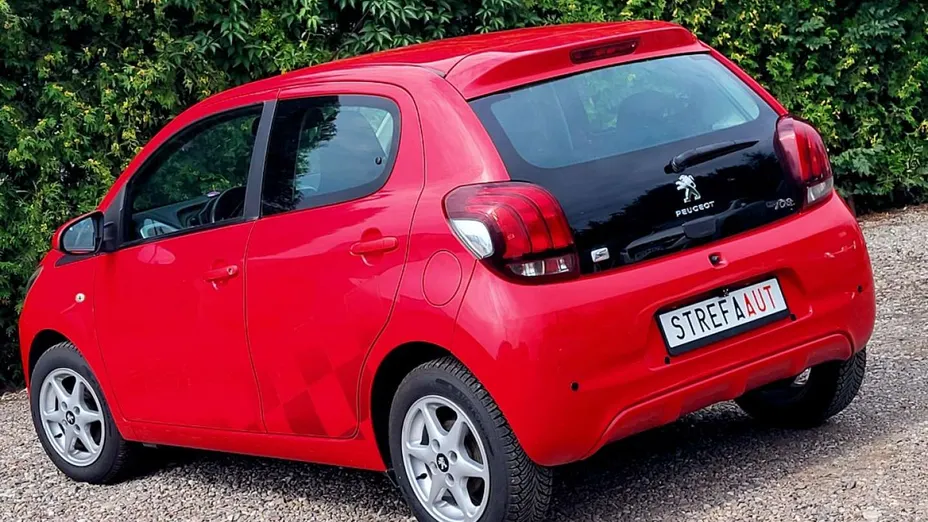 PEUGEOT 108 -