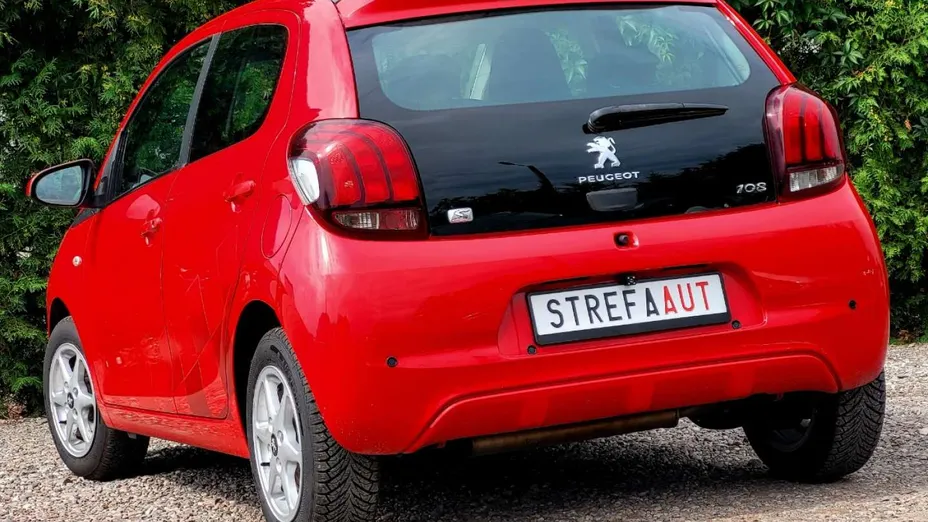 PEUGEOT 108 -