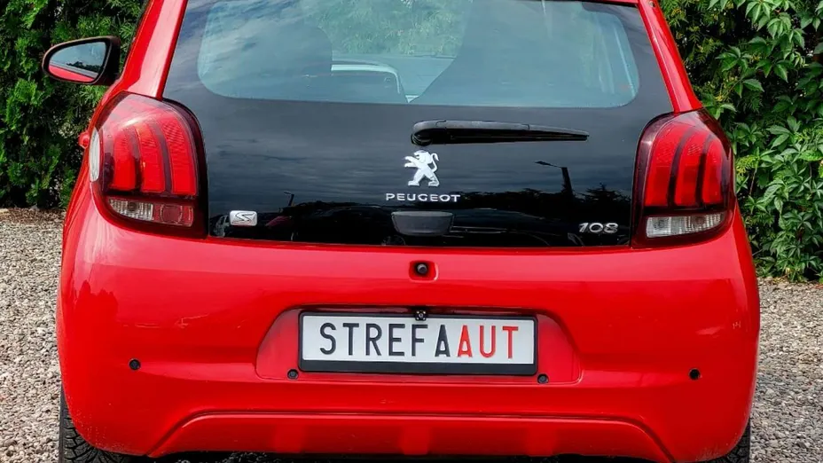 PEUGEOT 108 -