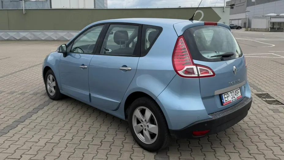 RENAULT Scenic -