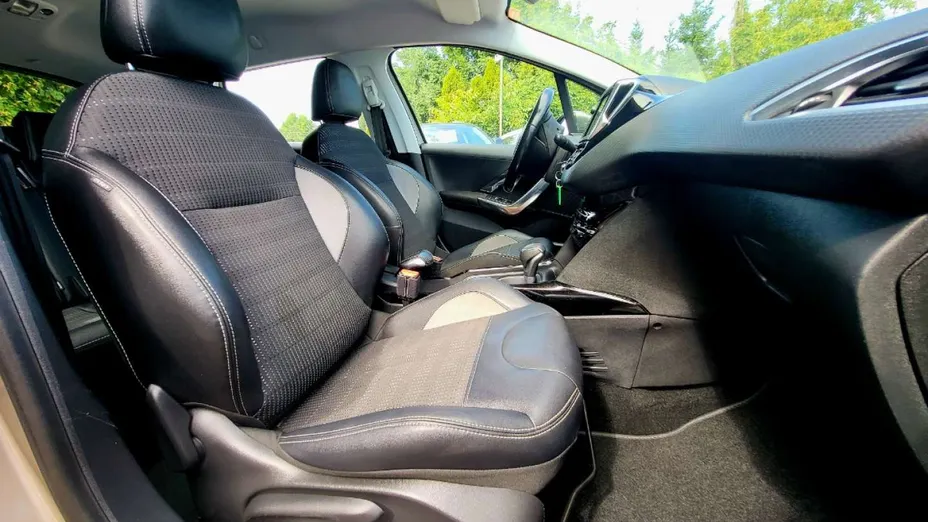 PEUGEOT 2008 -