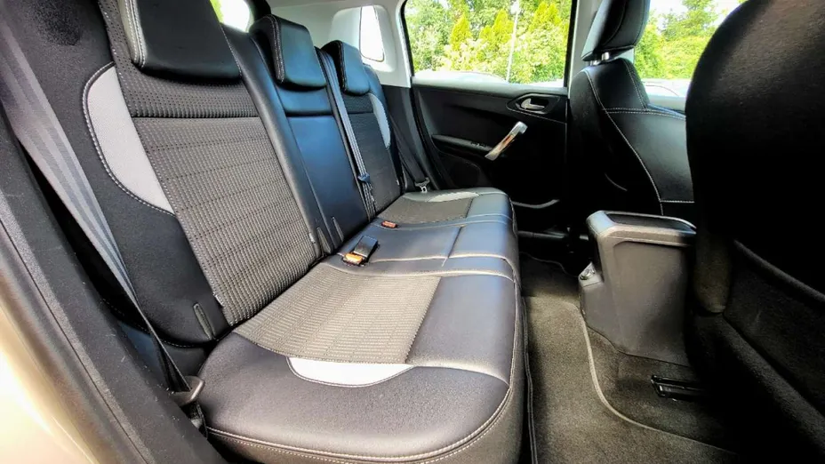 PEUGEOT 2008 -