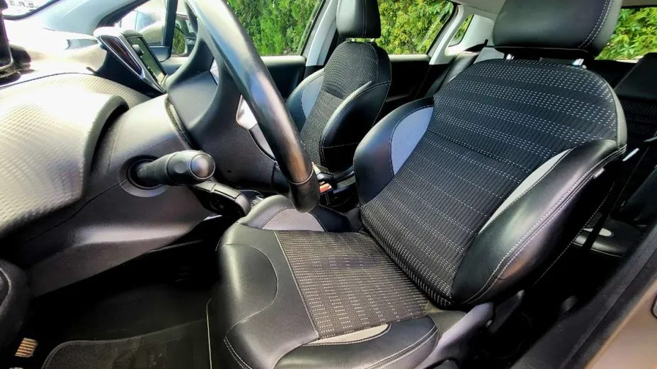 PEUGEOT 2008 -