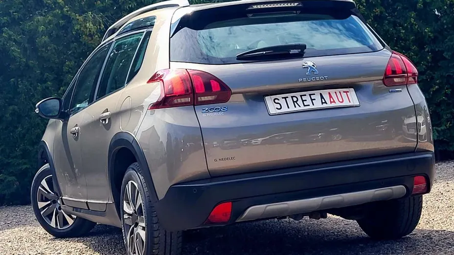 PEUGEOT 2008 -
