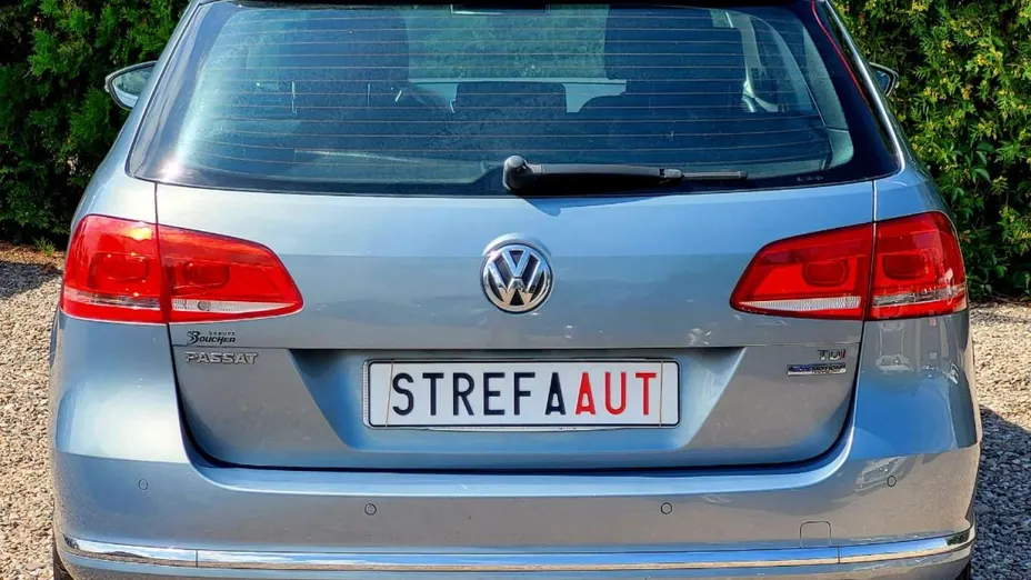 VOLKSWAGEN Passat -