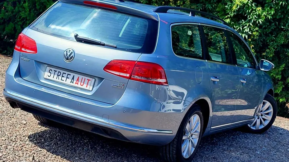 VOLKSWAGEN Passat -