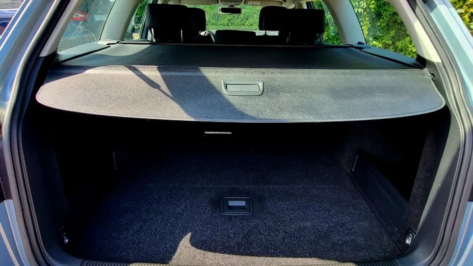 VOLKSWAGEN Passat -