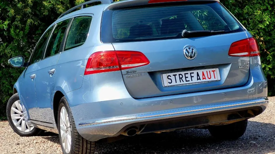 VOLKSWAGEN Passat -