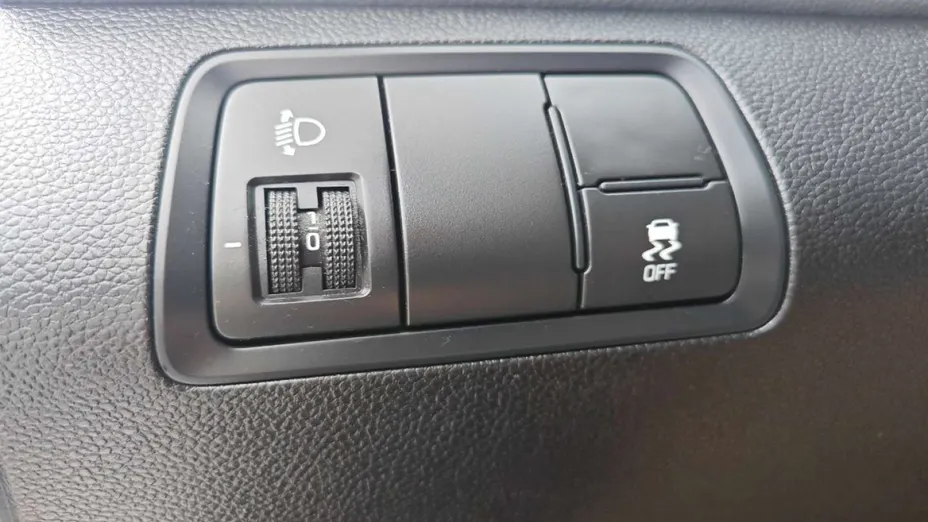 HYUNDAI i20 -