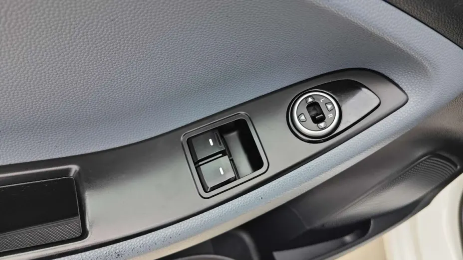 HYUNDAI i20 -