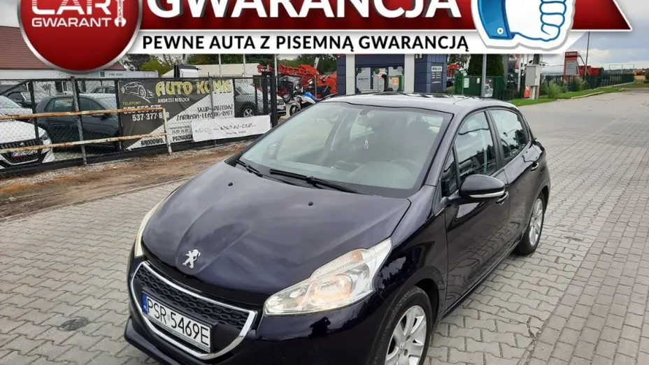 PEUGEOT 208 -