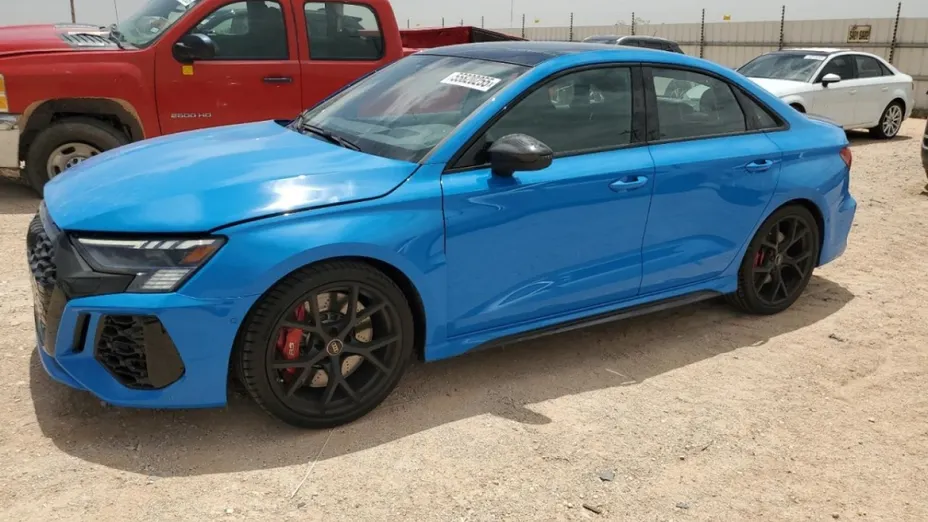 AUDI RS3 -