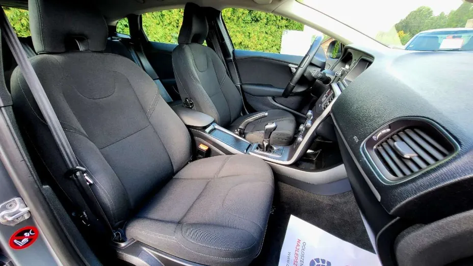 VOLVO V40 Cross Country -